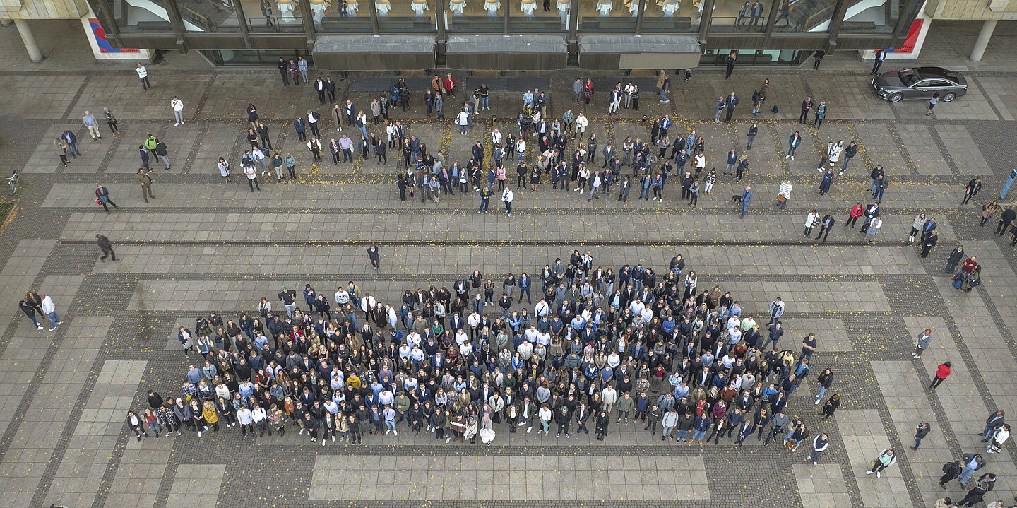 Junge Hochschule: Mehr als 1.800 Erstis wurden im Oktober 2022 im Gewandhaus zu Leipzig immatrikuliert. (Foto: Silvio Bürger/HTWK Leipzig)