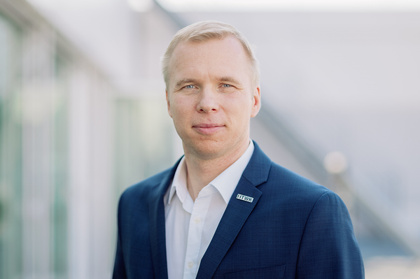 Prof. Stephan Schönfelder Portraitfoto - wenn Link vorhanden, führt dieser zur Website der Person