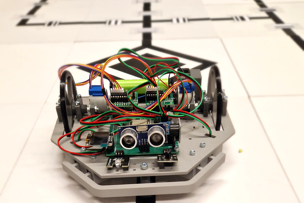 Nahaufnahme des MiniRoboters mit Kamera-Augen