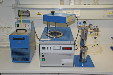 Fuel Technology Laboratory - Photo of the analyzer, a blue device with measurement displays