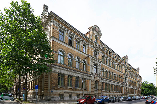 HTWK Wiener-Bau Außenansicht