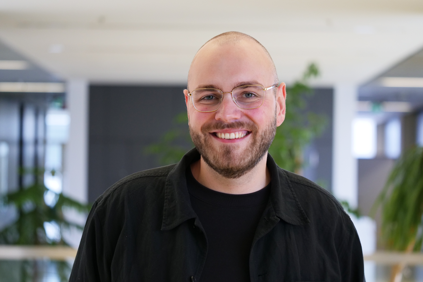 Portraitfoto - Verlinkung führt auf Website des Mitglieds