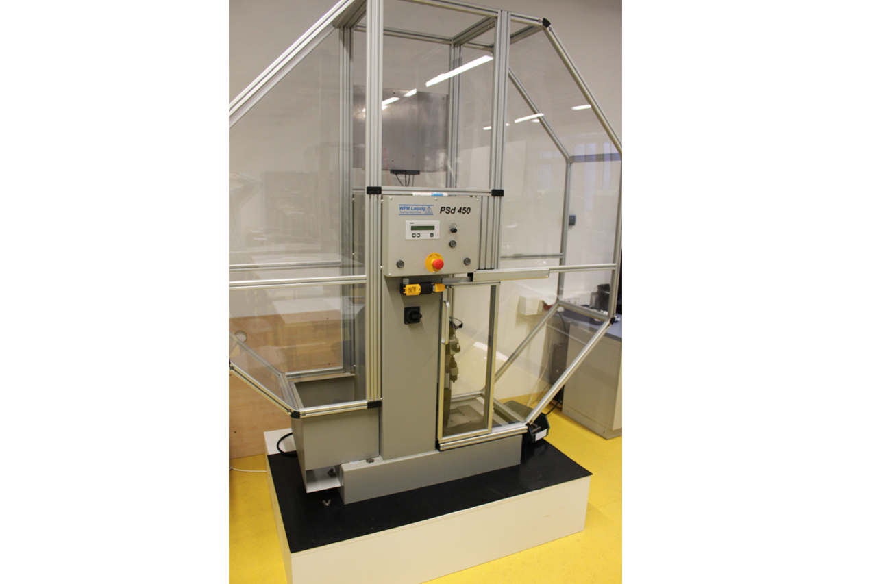 Abb. 4: Pendelschlagwerk Abb. 4: Pendelschlagwerk