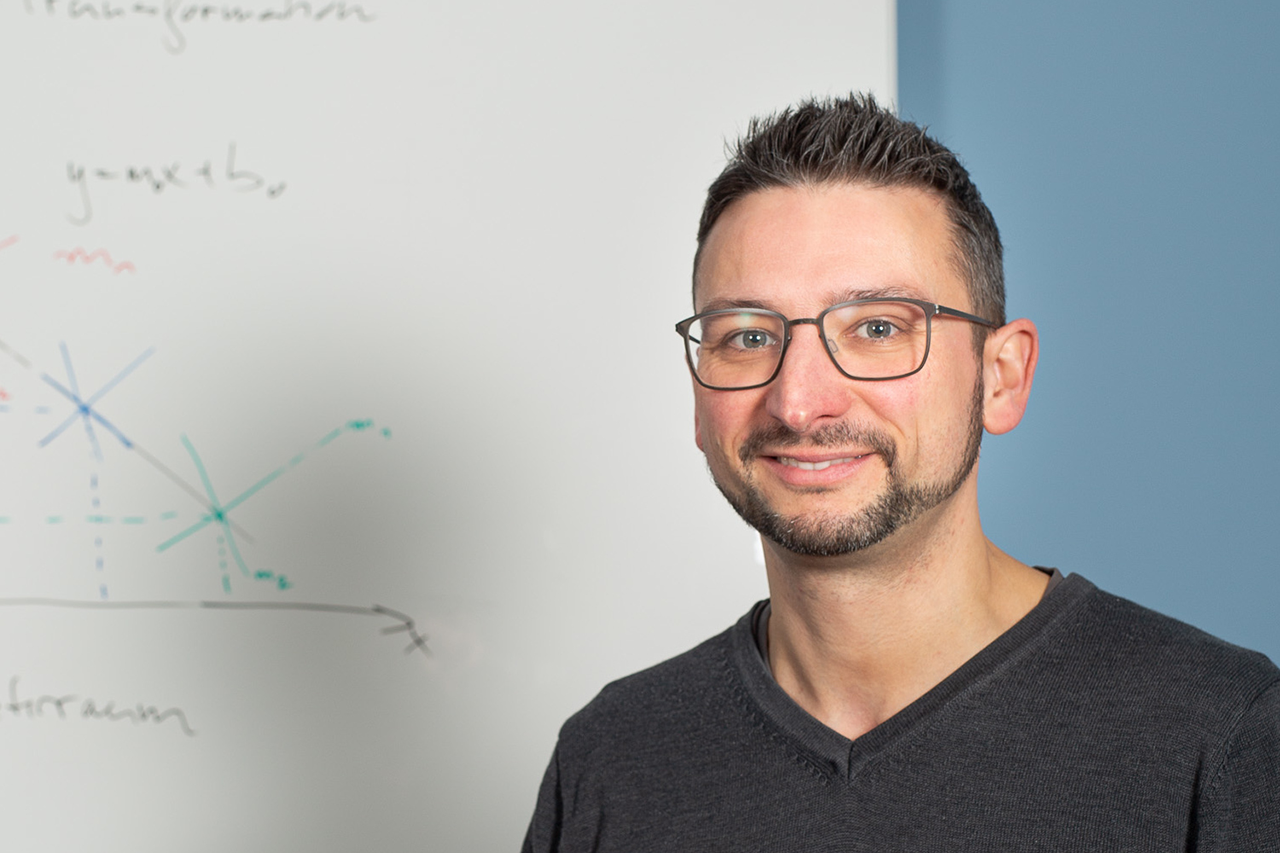 Portraitfoto - wenn Link vorhanden, führt dieser zur Website der Person