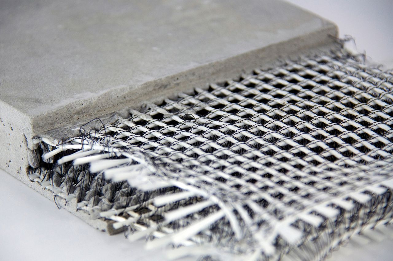 Close-up of a carbon-fiber-reinforced concrete fabric; the inner fabric is visible / Link leads to the project website 