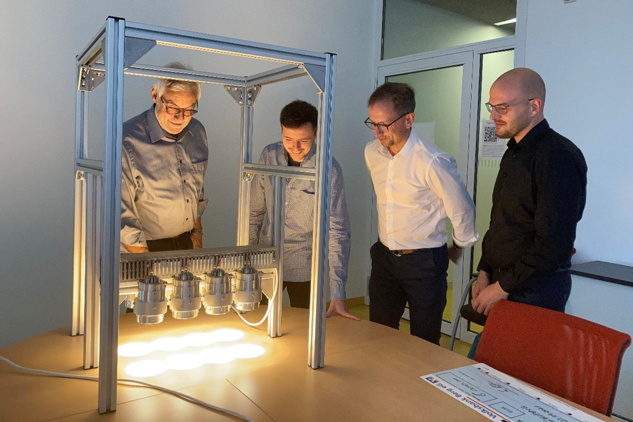 From left to right: Wolfgang Schubert (Elstatik Foundation), Mathias Rudolph, Florian Senft, Christian Heddergott (HTWK Leipzig); Photo: Beate Schubert