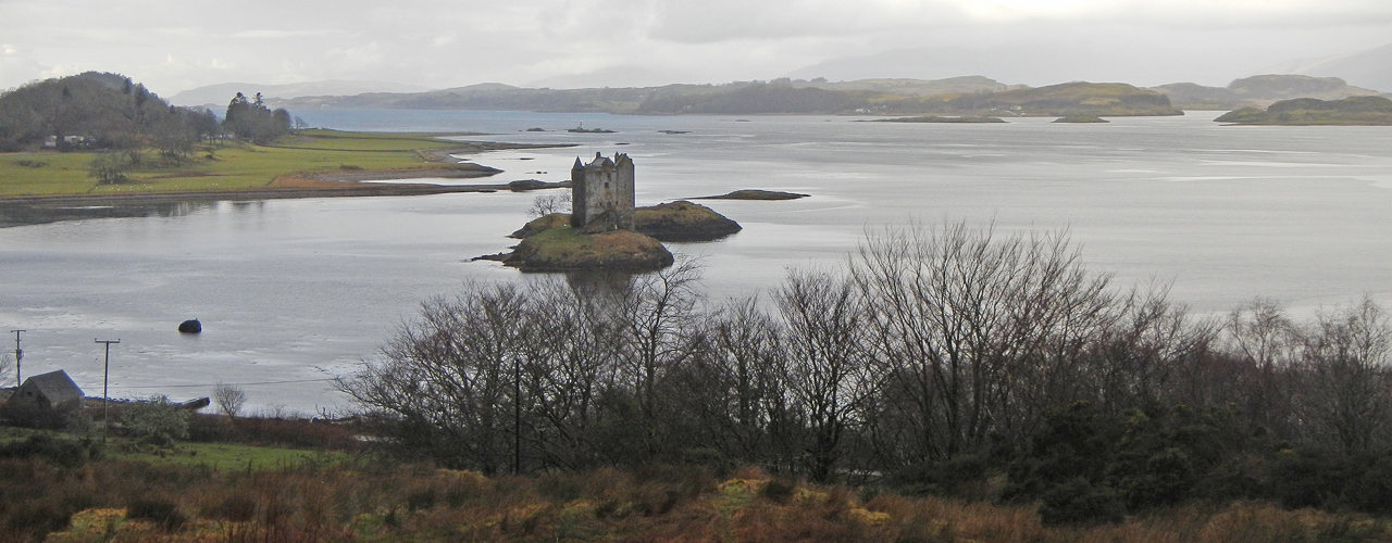 Landscape photograph of the castle at Loch Linhe in Scotland